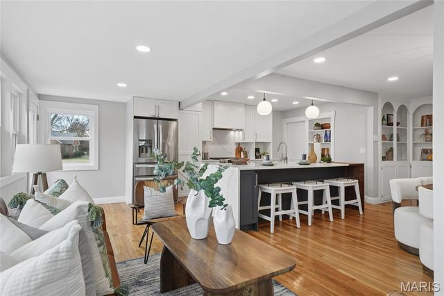 1612 Dougherty Ferry Road, Kirkwood, MO 63122