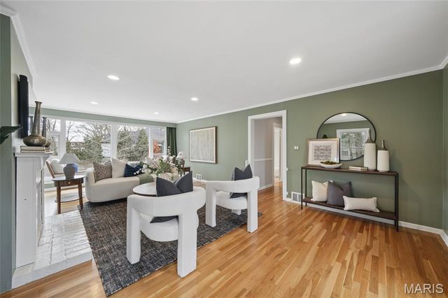 1612 Dougherty Ferry Road, Kirkwood, MO 63122