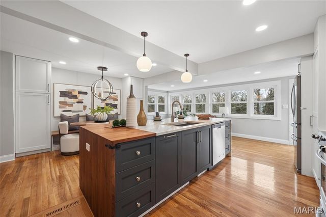 1612 Dougherty Ferry Road, Kirkwood, MO 63122