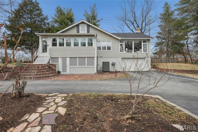 1612 Dougherty Ferry Road, Kirkwood, MO 63122