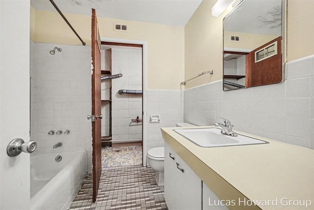 815 S Despelder Street 5, Grand Haven, MI 49417