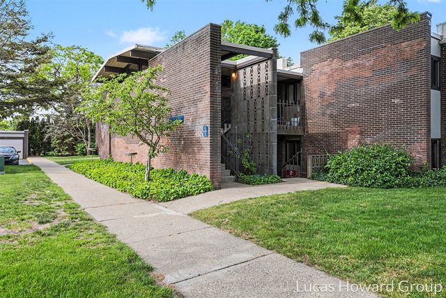 815 S Despelder Street 5, Grand Haven, MI 49417