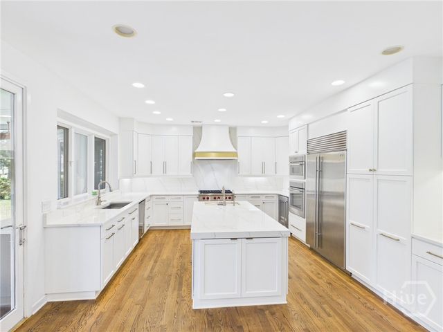 3 Pineside Lane, Savannah, GA 31411
