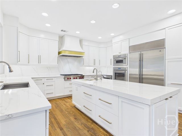 3 Pineside Lane, Savannah, GA 31411