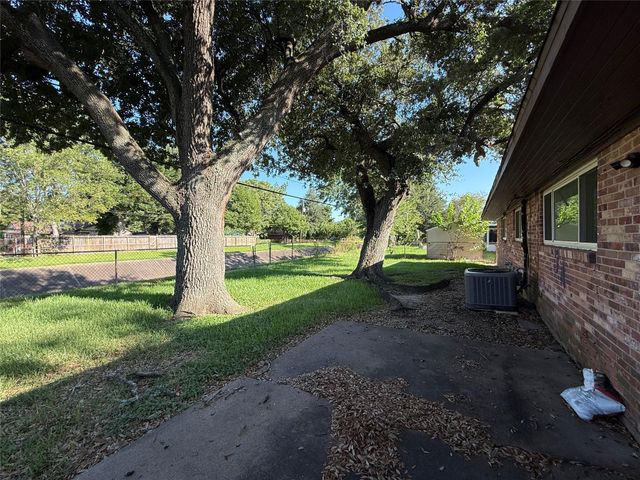1501 Deer Avenue, Deer Park, TX 77536