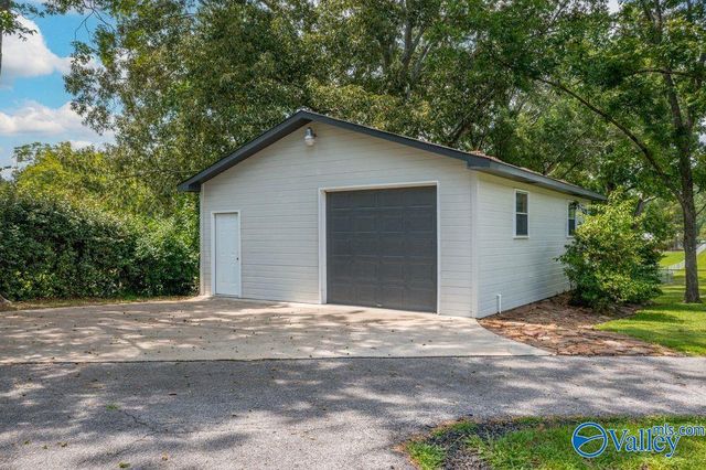 3270 Hall Drive, Southside, AL 35907