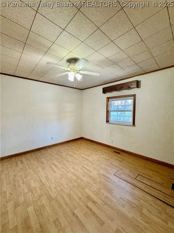 1355 Glenwood Road, Milton, WV 25441