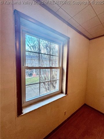 1355 Glenwood Road, Milton, WV 25441