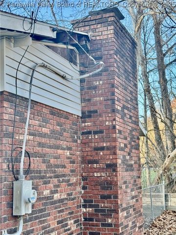 1355 Glenwood Road, Milton, WV 25441