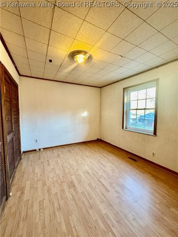 1355 Glenwood Road, Milton, WV 25441