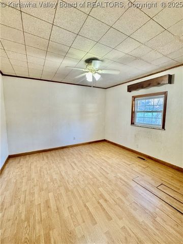 1355 Glenwood Road, Milton, WV 25441