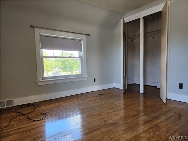 42 Onondaga Avenue, West Seneca, NY 14220
