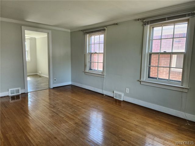 42 Onondaga Avenue, West Seneca, NY 14220