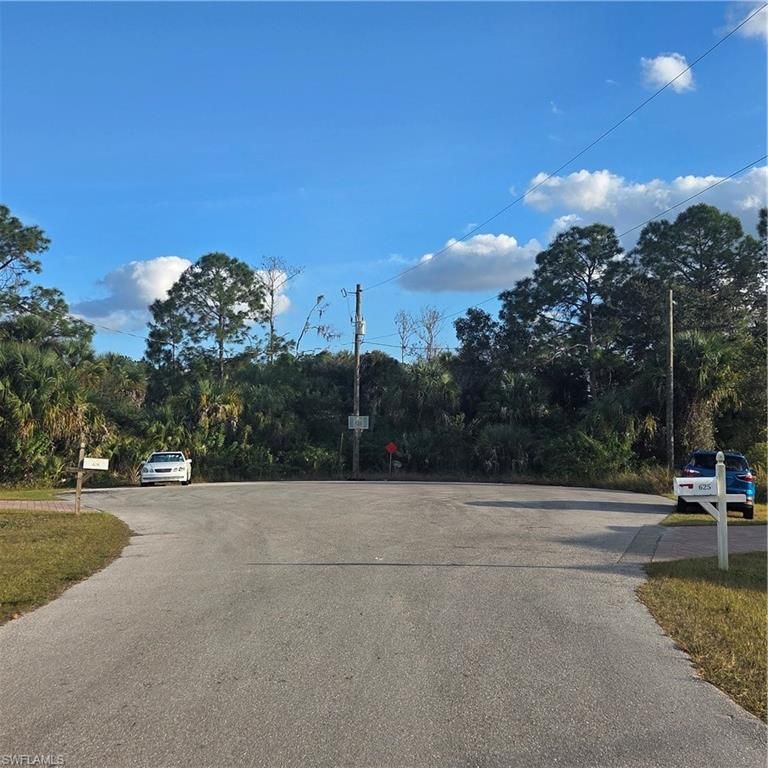 623 Lionel CT, LEHIGH ACRES, FL 33972 — photo 2