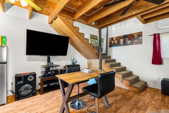 4527 Newcome, San Antonio, TX 78229