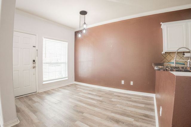 1001 Krenek Tap Road 2502, College Station, TX 77840