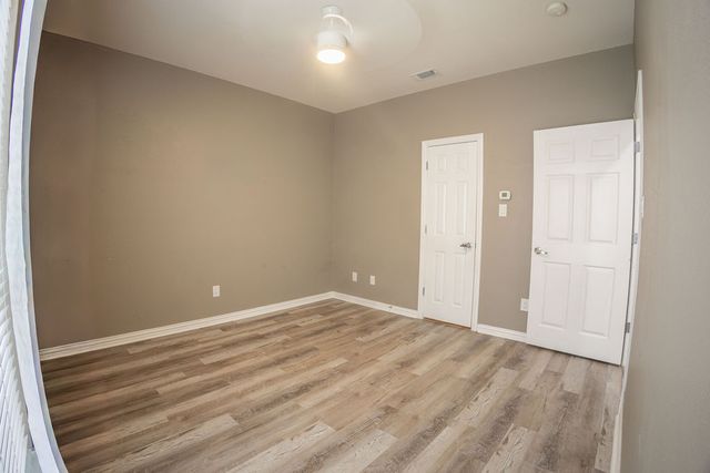 1001 Krenek Tap Road 2502, College Station, TX 77840