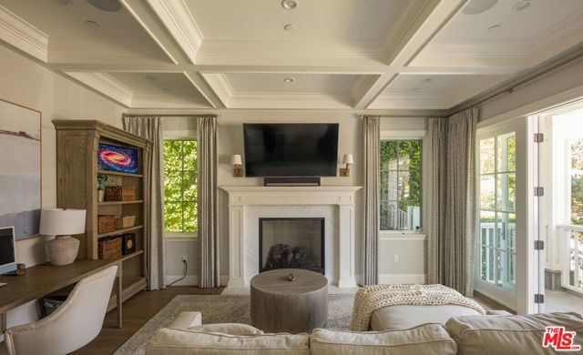 10334 Lorenzo Drive, Los Angeles, CA 90064