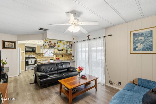 305 S VAL VISTA Drive 243, Mesa, AZ 85204