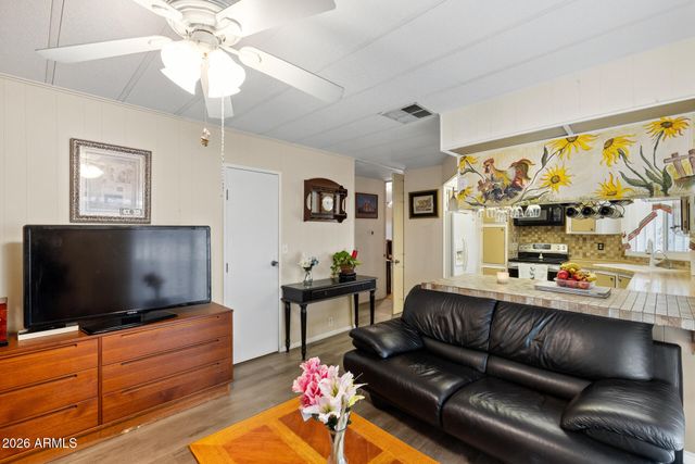 305 S VAL VISTA Drive 243, Mesa, AZ 85204