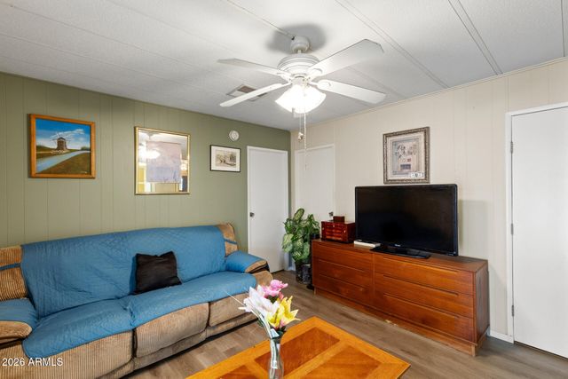 305 S VAL VISTA Drive 243, Mesa, AZ 85204