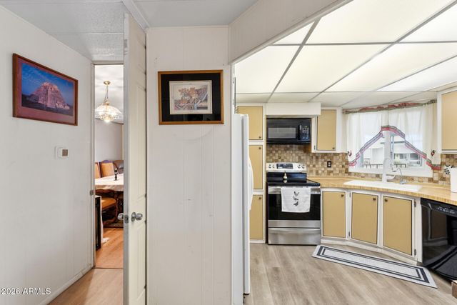 305 S VAL VISTA Drive 243, Mesa, AZ 85204