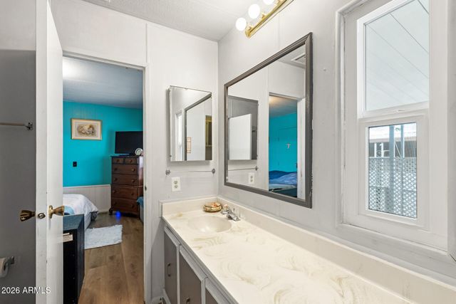 305 S VAL VISTA Drive 243, Mesa, AZ 85204