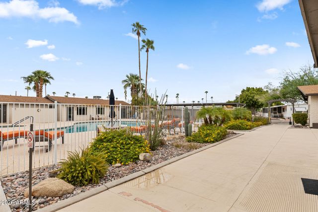 305 S VAL VISTA Drive 243, Mesa, AZ 85204