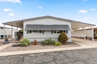 305 S VAL VISTA Drive 243, Mesa, AZ 85204