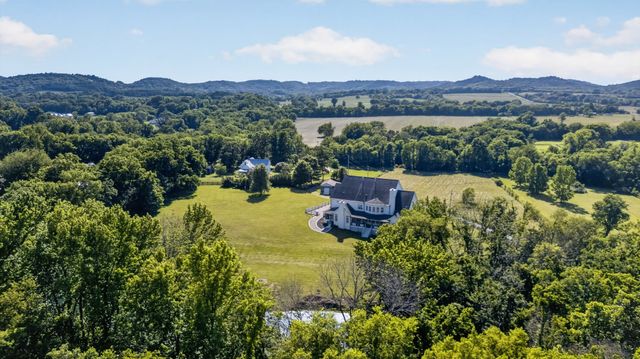 8992 Horton Hwy, College Grove, TN 37046