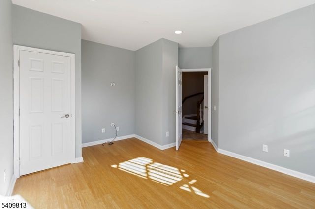7 Maple Ave 6, Morristown Town, NJ 07960
