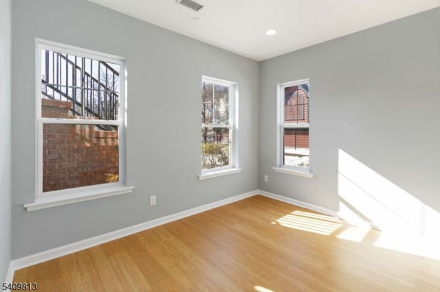 7 Maple Ave 6, Morristown Town, NJ 07960