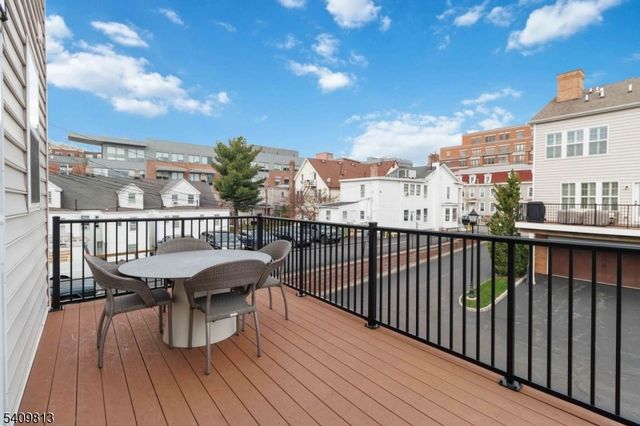 7 Maple Ave 6, Morristown Town, NJ 07960