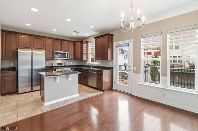 7 Maple Ave 6, Morristown Town, NJ 07960