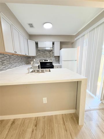 12955 Wirevine Lane, Houston, TX 77072