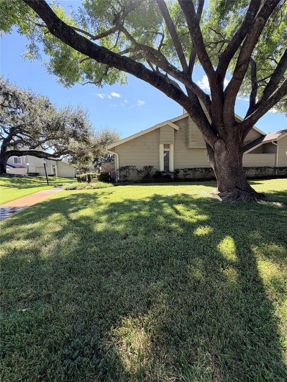 12955 Wirevine Lane, Houston, TX 77072