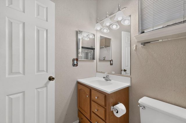 6456 Pine Park Place NE, Albuquerque, NM 87109