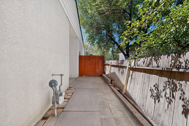 6456 Pine Park Place NE, Albuquerque, NM 87109