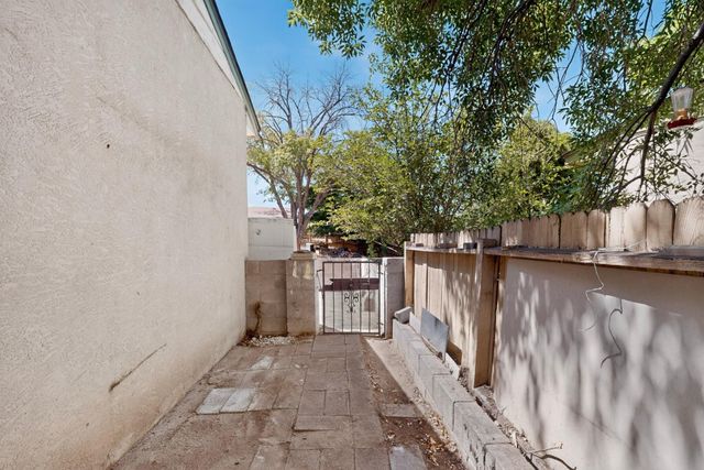 6456 Pine Park Place NE, Albuquerque, NM 87109