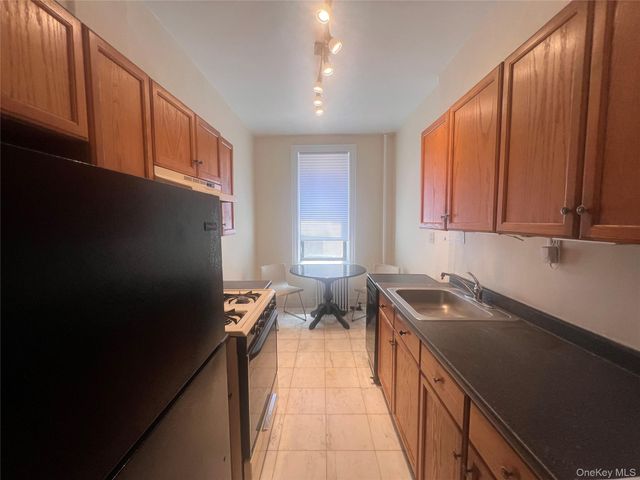 37-20 81 Street 5E, Jackson Heights, NY 11372