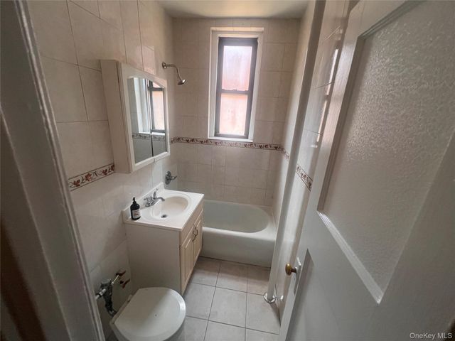 37-20 81 Street 5E, Jackson Heights, NY 11372