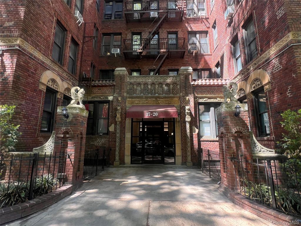 37-20 81 Street 5E, Jackson Heights, NY 11372