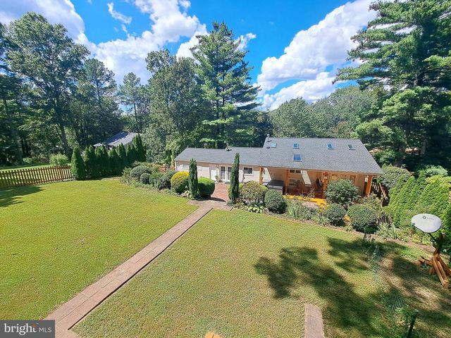 10929 HOWLAND DR, Reston, VA 20191