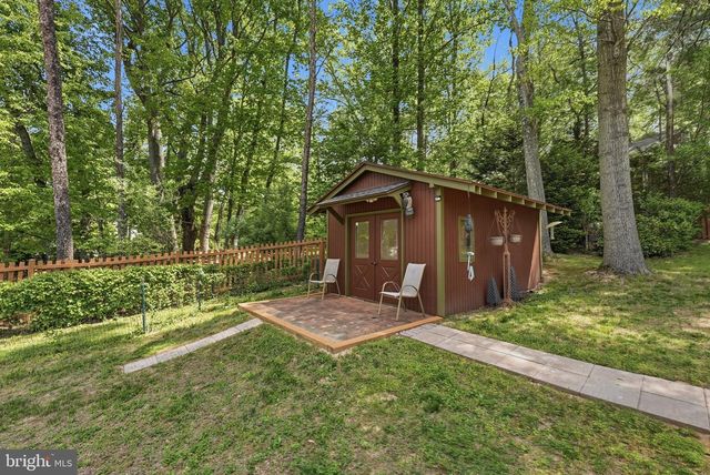 10929 HOWLAND DR, Reston, VA 20191