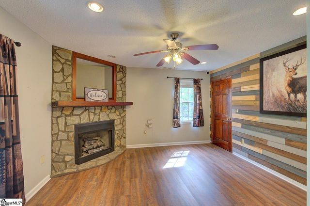 189 Caledonia Road, Landrum, SC 29356