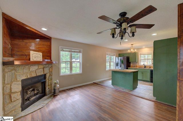 189 Caledonia Road, Landrum, SC 29356