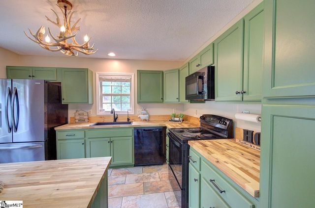 189 Caledonia Road, Landrum, SC 29356