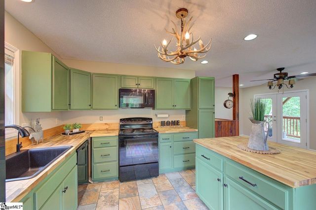 189 Caledonia Road, Landrum, SC 29356