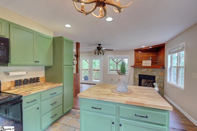 189 Caledonia Road, Landrum, SC 29356