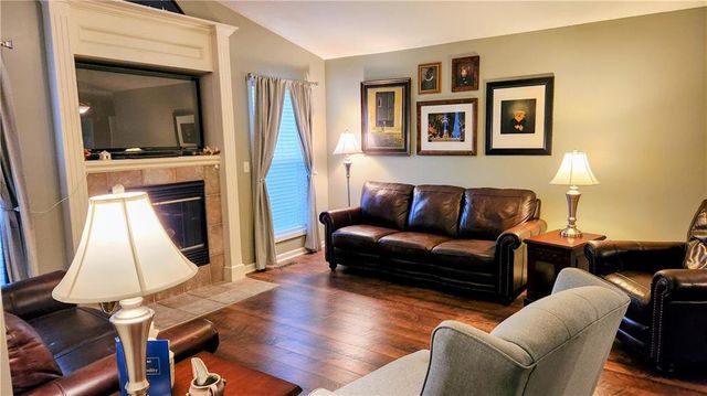 21865 W 119th Terrace, Olathe, KS 66061